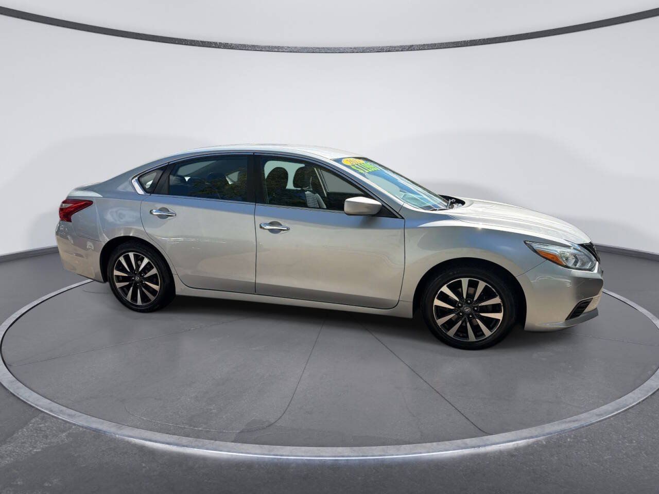Used 2017 Nissan Altima 2.5 SV FWD image 5
