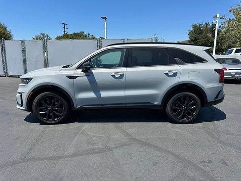 Used 2022 Kia Sorento SX AWD/4WD image 2