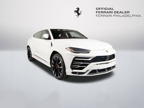 Used 2022 Lamborghini Urus image 1