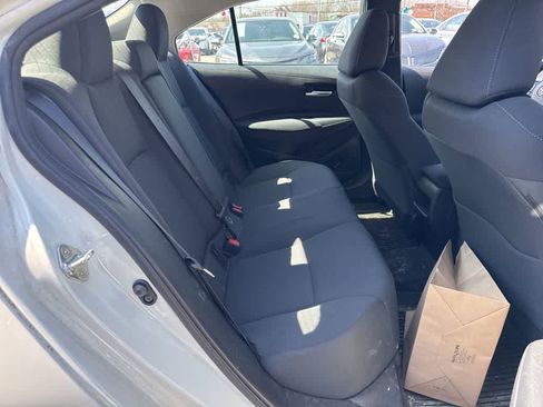 Used 2020 Toyota Corolla LE image 18