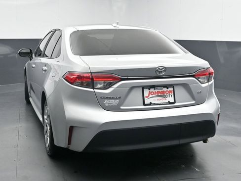 Used 2023 Toyota Corolla LE image 6