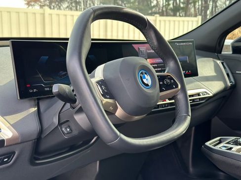 Certified 2025 BMW iX xDrive50 w/ Premium Package image 20