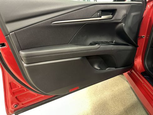 Used 2025 Toyota Camry LE image 19