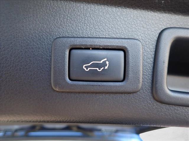 Used 2017 Subaru Forester 2.5i Touring AWD/4WD image 9
