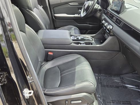 Certified 2025 Honda Pilot Elite image 19