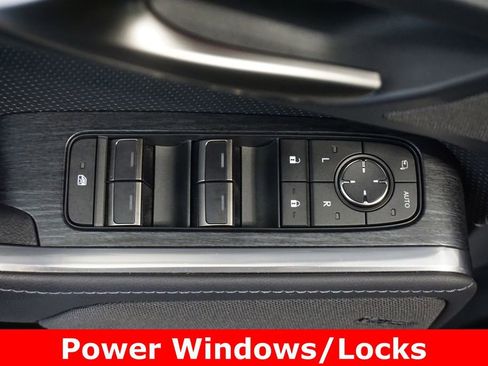 Used 2024 Lexus GX 550 w/ Cold Area Package AWD/4WD image 6