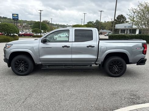 Used 2026 Chevrolet Colorado W/T w/ WT Custom Package image 6