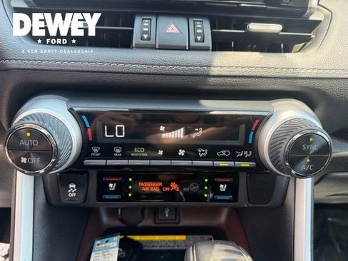 Used 2021 Toyota RAV4 Limited AWD/4WD image 20