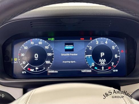 Used 2024 Land Rover Discovery Dynamic SE AWD/4WD image 15