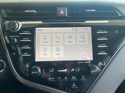 Used 2020 Toyota Camry XSE FWD image 19