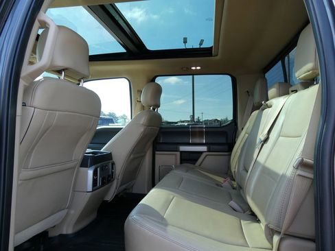 Used 2017 Ford F150 Lariat image 18