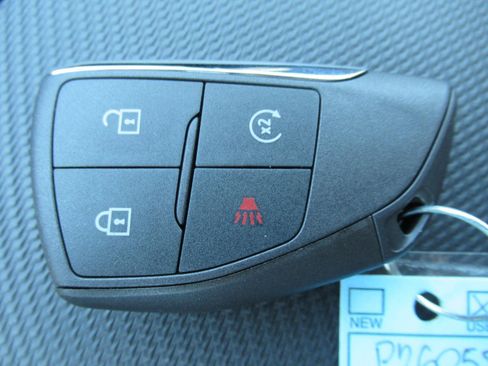 Certified 2026 Chevrolet Equinox LT FWD image 30