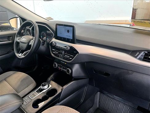 Used 2022 Ford Escape SE w/ Cold Weather Package image 14