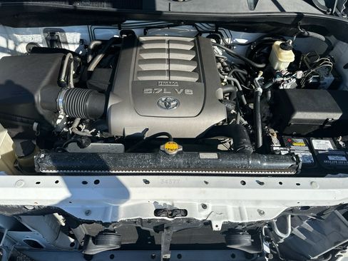 Used 2010 Toyota Tundra SR5 image 29