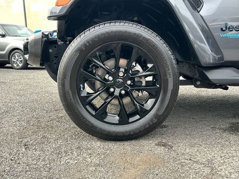 Used 2021 Jeep Wrangler Unlimited Sahara image 12