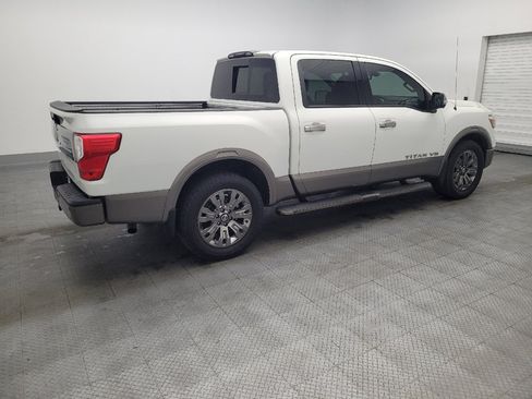 Used 2019 Nissan Titan Platinum Reserve image 10