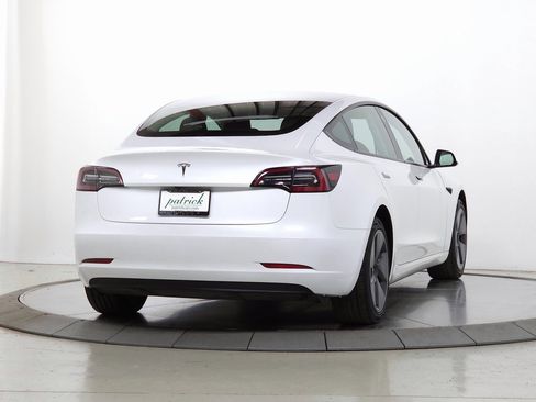 Used 2023 Tesla Model 3 Standard Range image 11