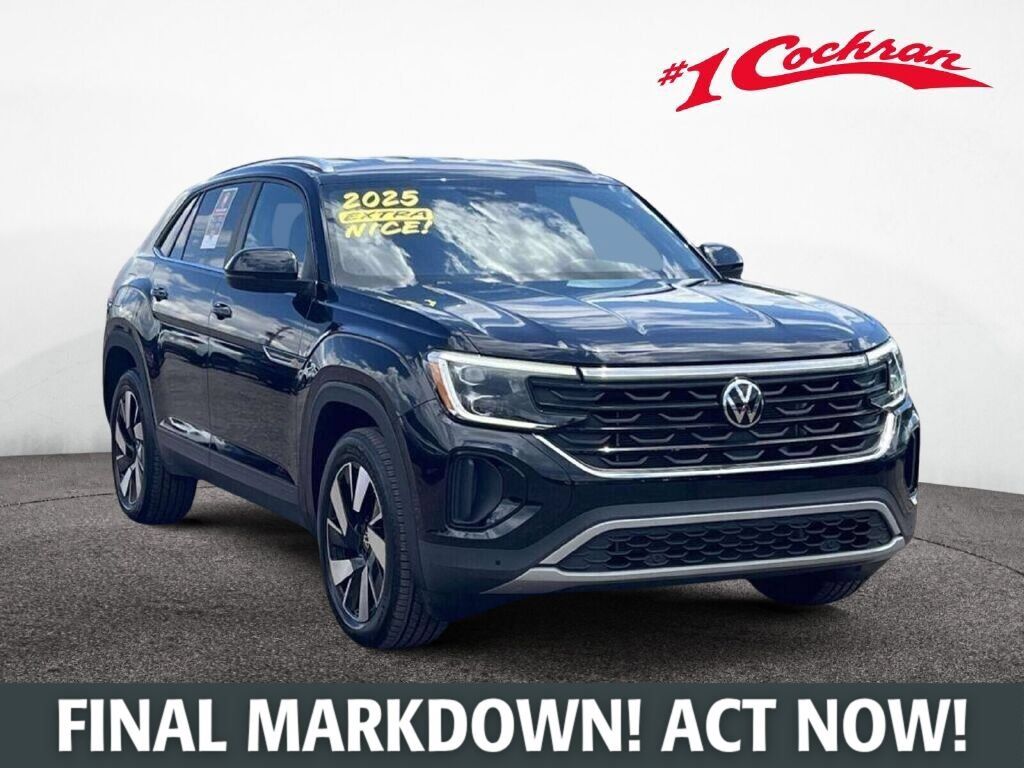 Used 2025 Volkswagen Atlas Cross Sport SE FWD image 1