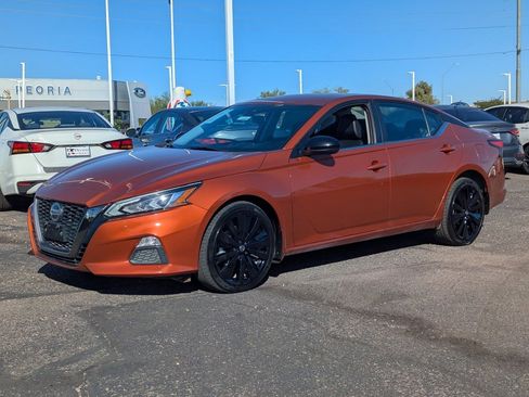 Certified 2022 Nissan Altima 2.5 SR image 2