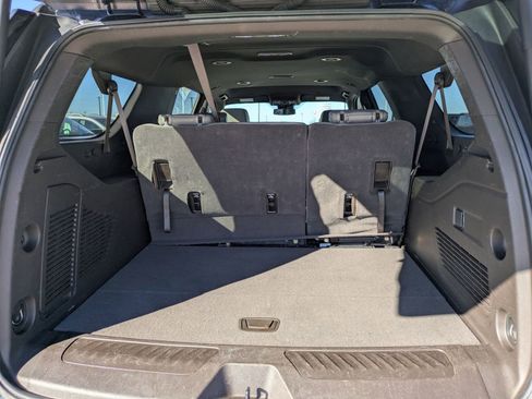 Used 2023 Chevrolet Suburban LT image 23