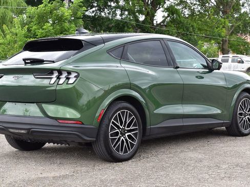 Certified 2025 Ford Mustang Mach-E Premium AWD/4WD image 6