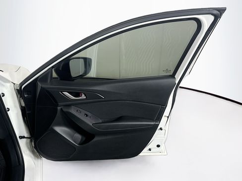 Used 2015 MAZDA MAZDA3 i SV FWD image 28