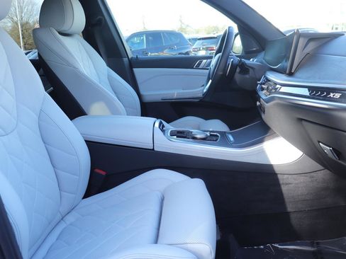 Used 2024 BMW X5 xDrive40i w/ Premium Package image 20