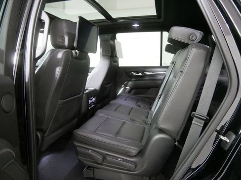 Used 2021 GMC Yukon Denali w/ Denali Premium Package AWD/4WD image 20