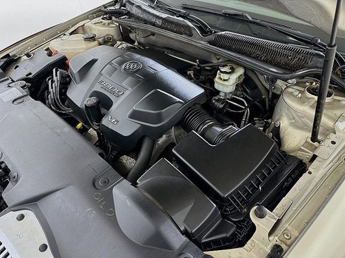 Used 2007 Buick Lucerne CX image 25