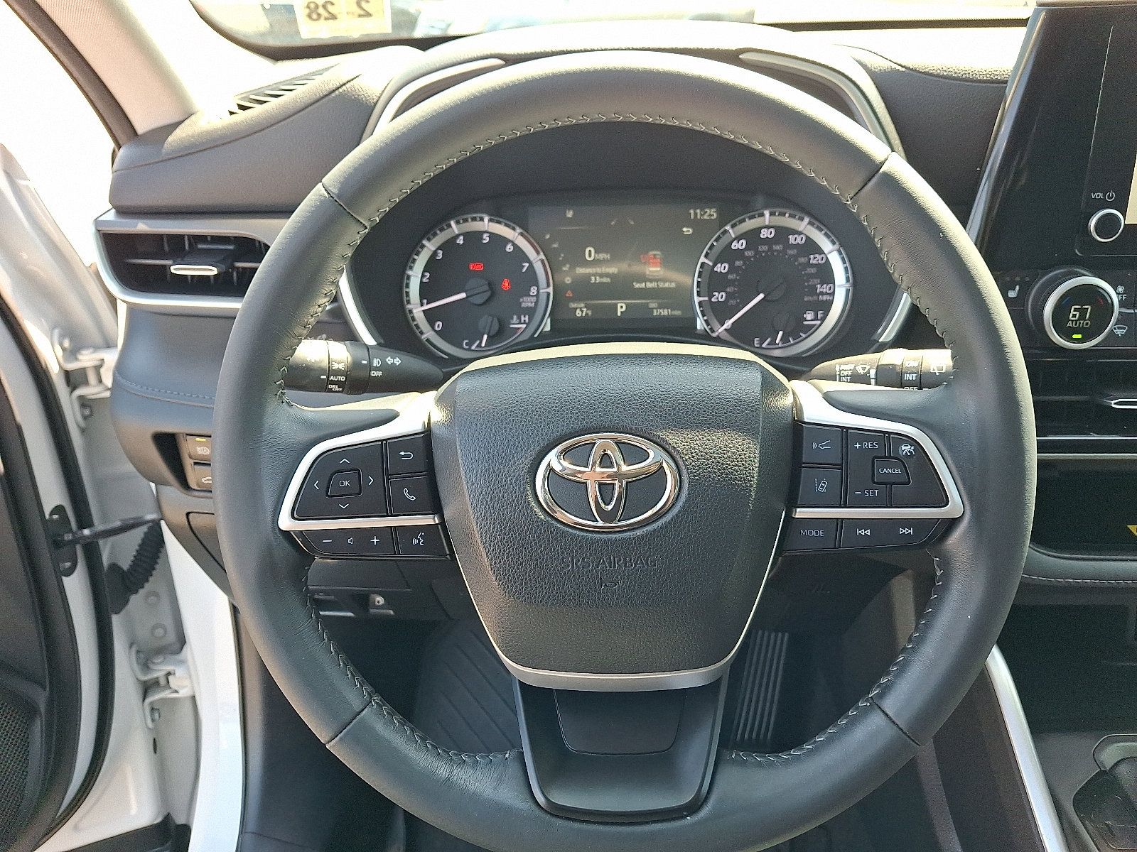 Used 2023 Toyota Highlander XLE w/ Protection Package #3 (TMS) AWD/4WD image 20