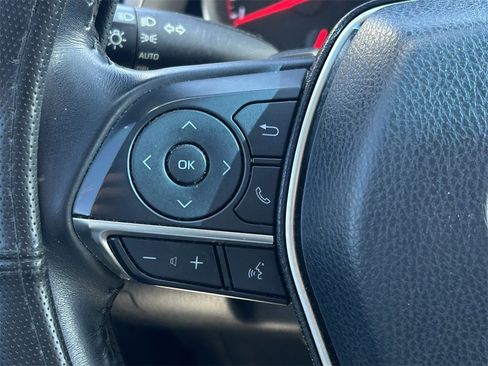 Used 2018 Toyota Camry XSE image 33