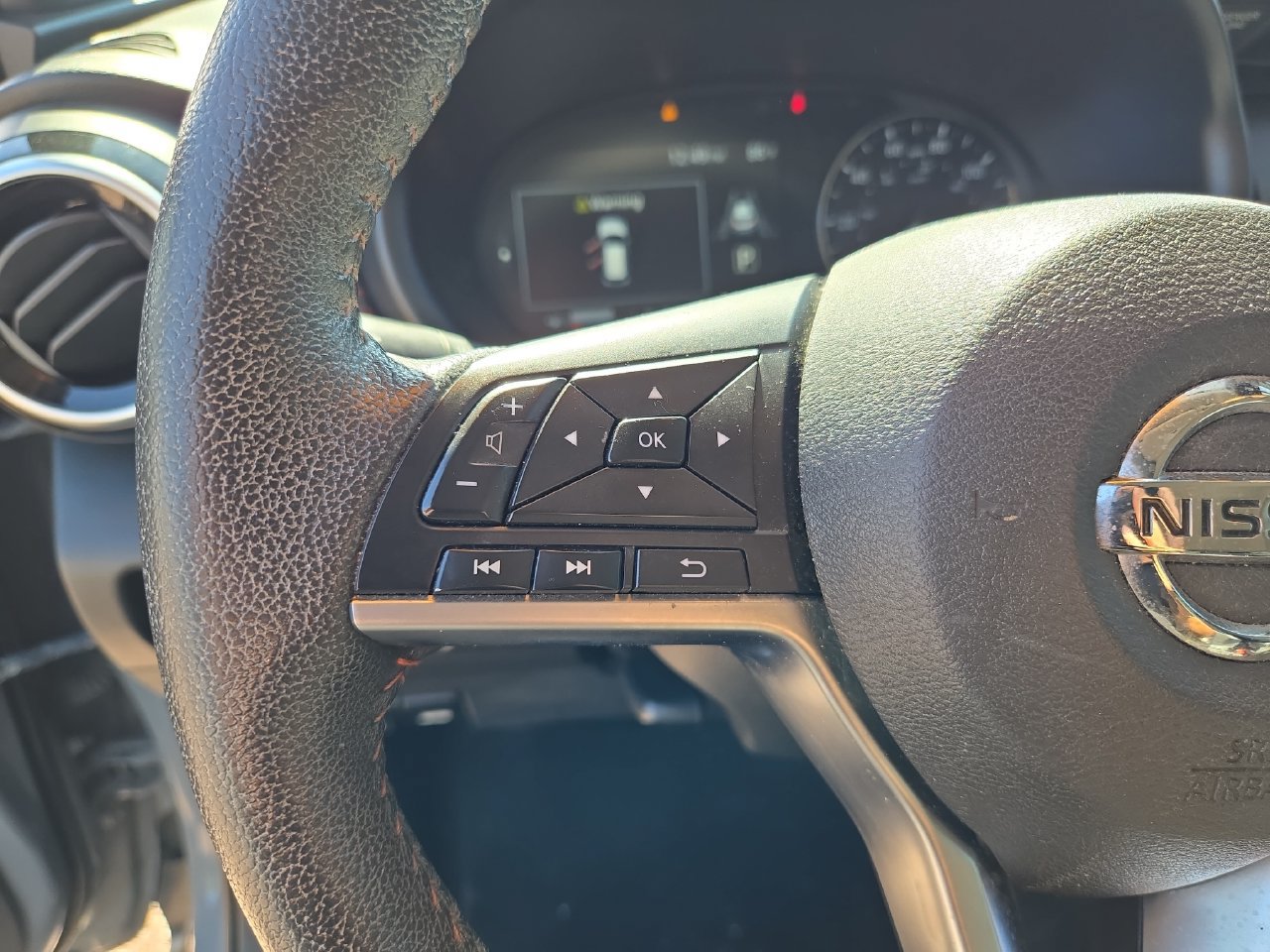Used 2021 Nissan Kicks SR w/ SR Premium Package FWD image 12