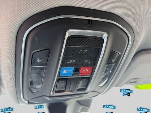 Used 2022 Jeep Grand Cherokee L Laredo w/ Luxury Tech Group I AWD/4WD image 20