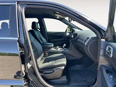 Used 2022 Jeep Grand Cherokee Laredo X AWD/4WD image 15