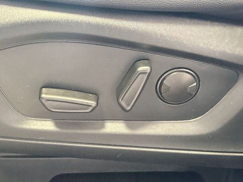 Used 2023 Ford Explorer Limited image 29