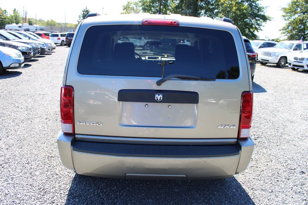 Used 2007 Dodge Nitro SXT AWD/4WD image 8
