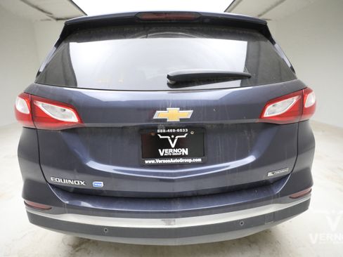 Used 2018 Chevrolet Equinox Premier FWD image 3