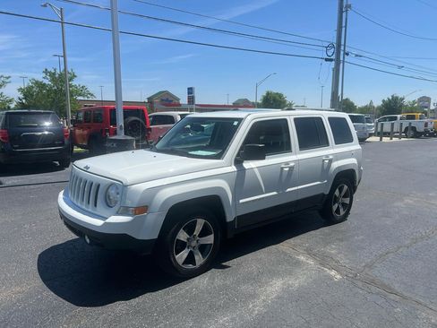 Used 2016 Jeep Patriot High Altitude FWD image 2
