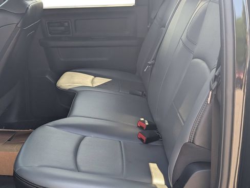 Used 2024 RAM 2500 Tradesman w/ Chrome Appearance Group AWD/4WD image 15