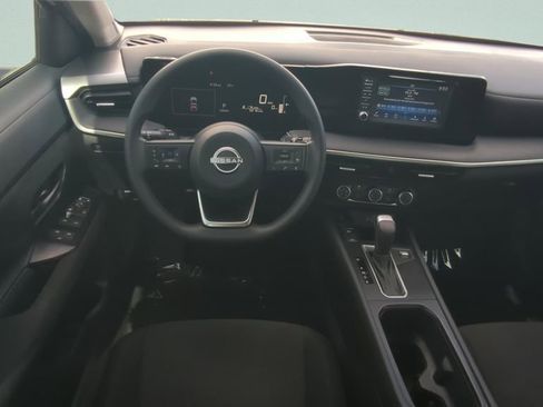 Certified 2025 Nissan Kicks S image 23