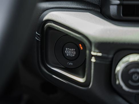 New 2025 Jeep Wrangler Sahara w/ Technology Group image 28