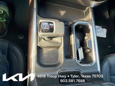 Used 2024 GMC Sierra 1500 SLT w/ SLT Premium Package AWD/4WD image 22
