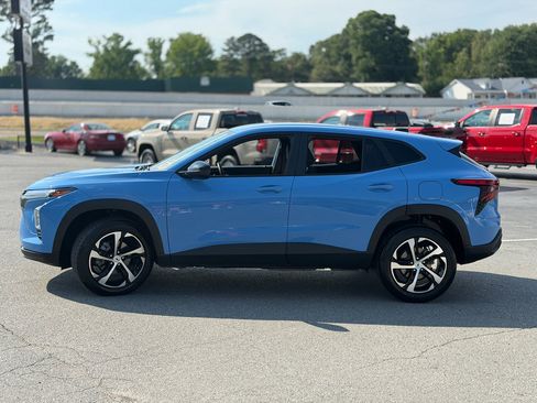 Used 2024 Chevrolet Trax RS w/ Driver Confidence Package FWD image 4