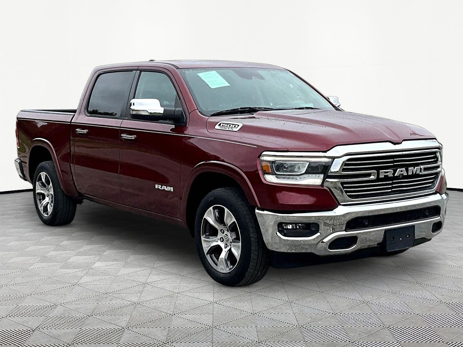 Used 2019 RAM 1500 Laramie AWD/4WD image 10