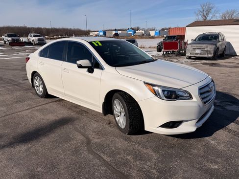 Used 2017 Subaru Legacy 2.5i Premium image 4