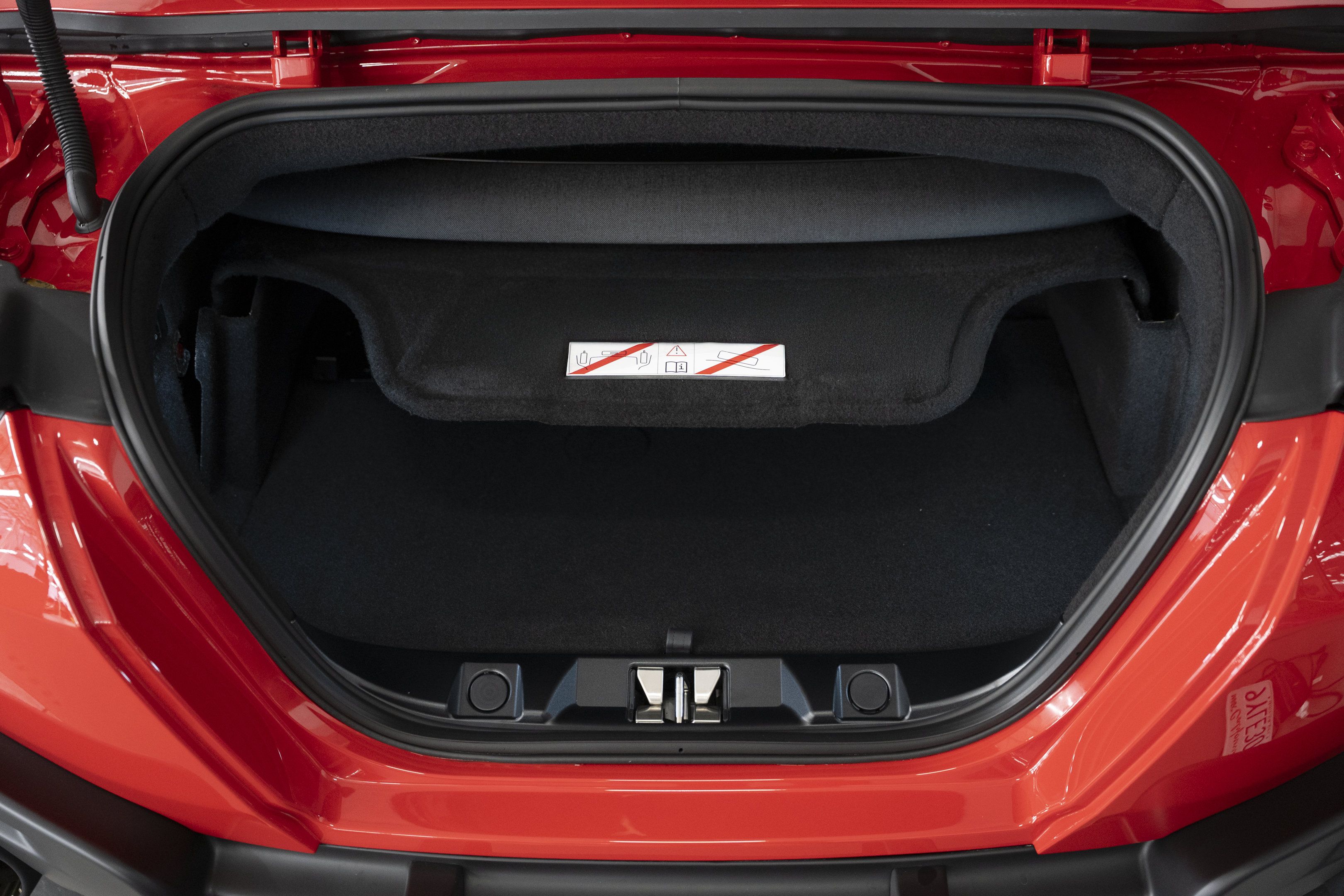 Used 2026 Ferrari Roma Spider RWD image 53