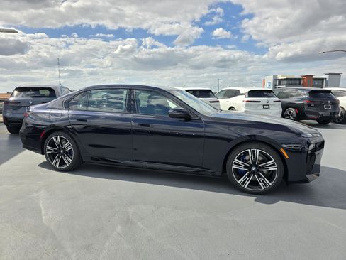 New 2026 BMW i7 eDrive50 w/ M Sport Package image 25