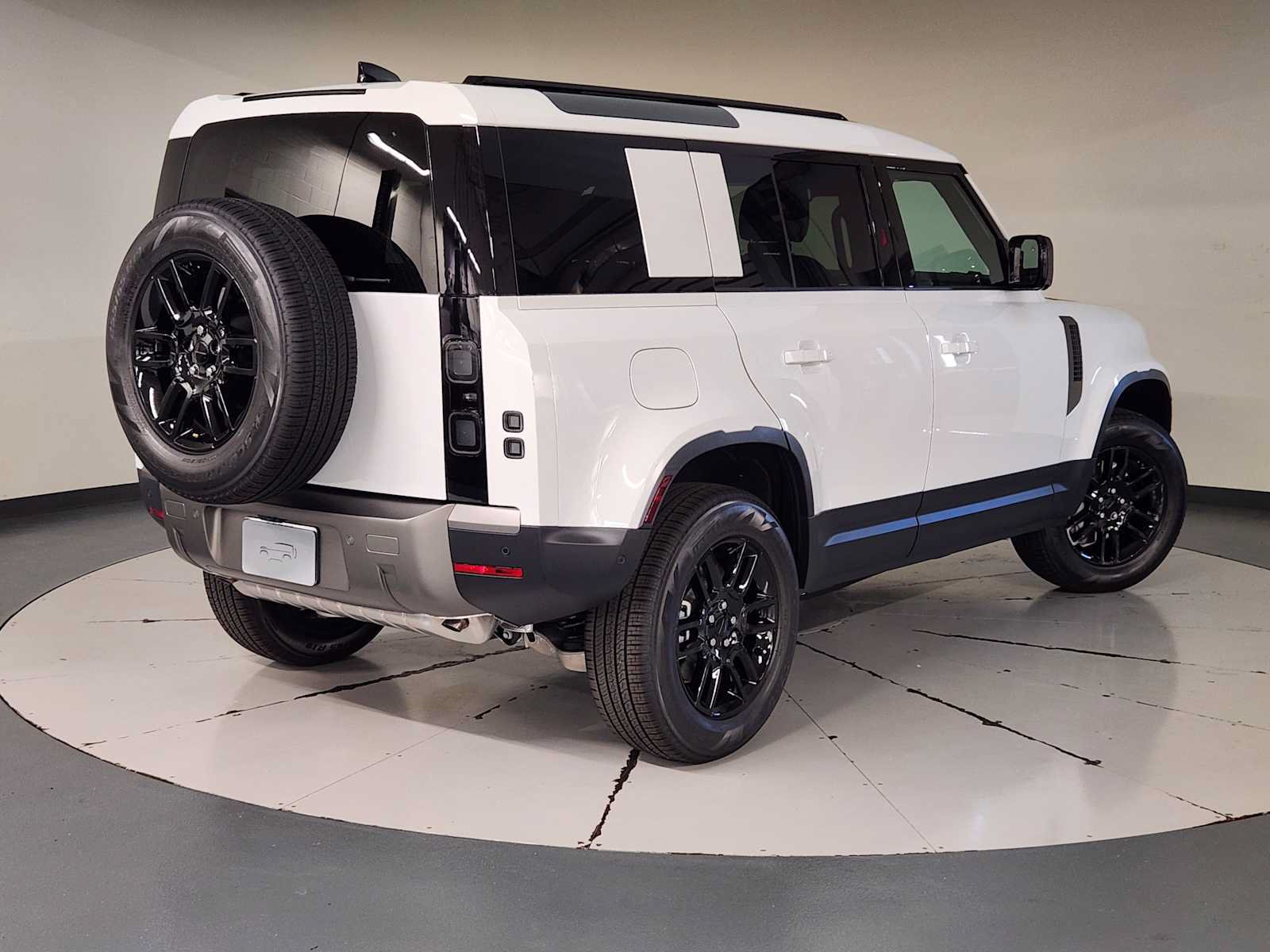 New 2026 Land Rover Defender 110 S AWD/4WD image 2