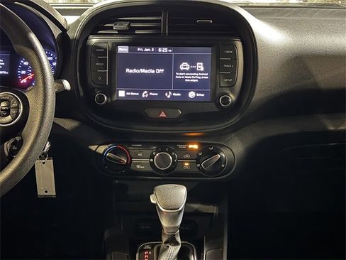 Used 2022 Kia Soul LX w/ Technology Package image 22