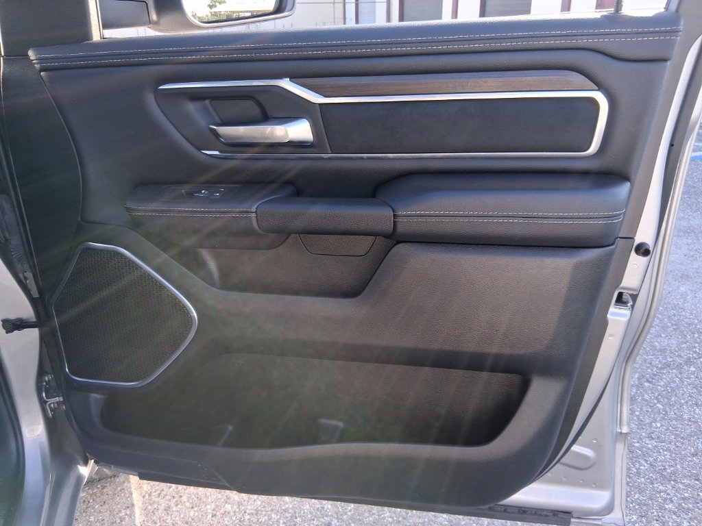 Used 2026 RAM 1500 Laramie AWD/4WD image 17